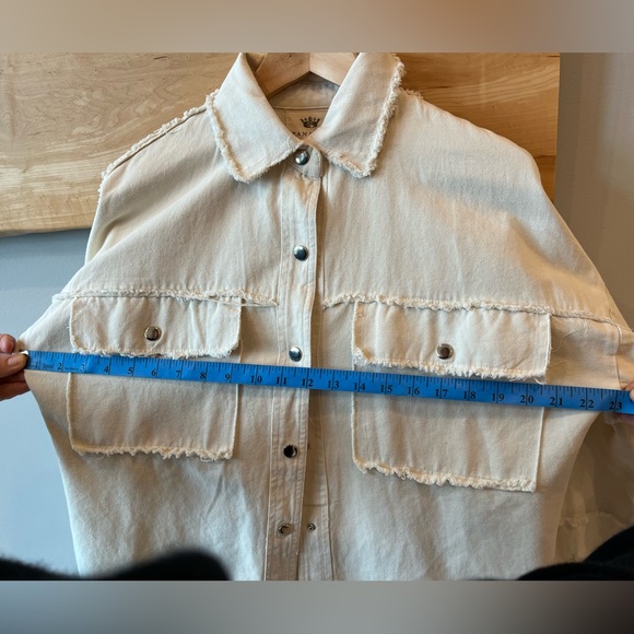 Fun rock and roll shacket… like new/ never worn - Picture 3 of 7